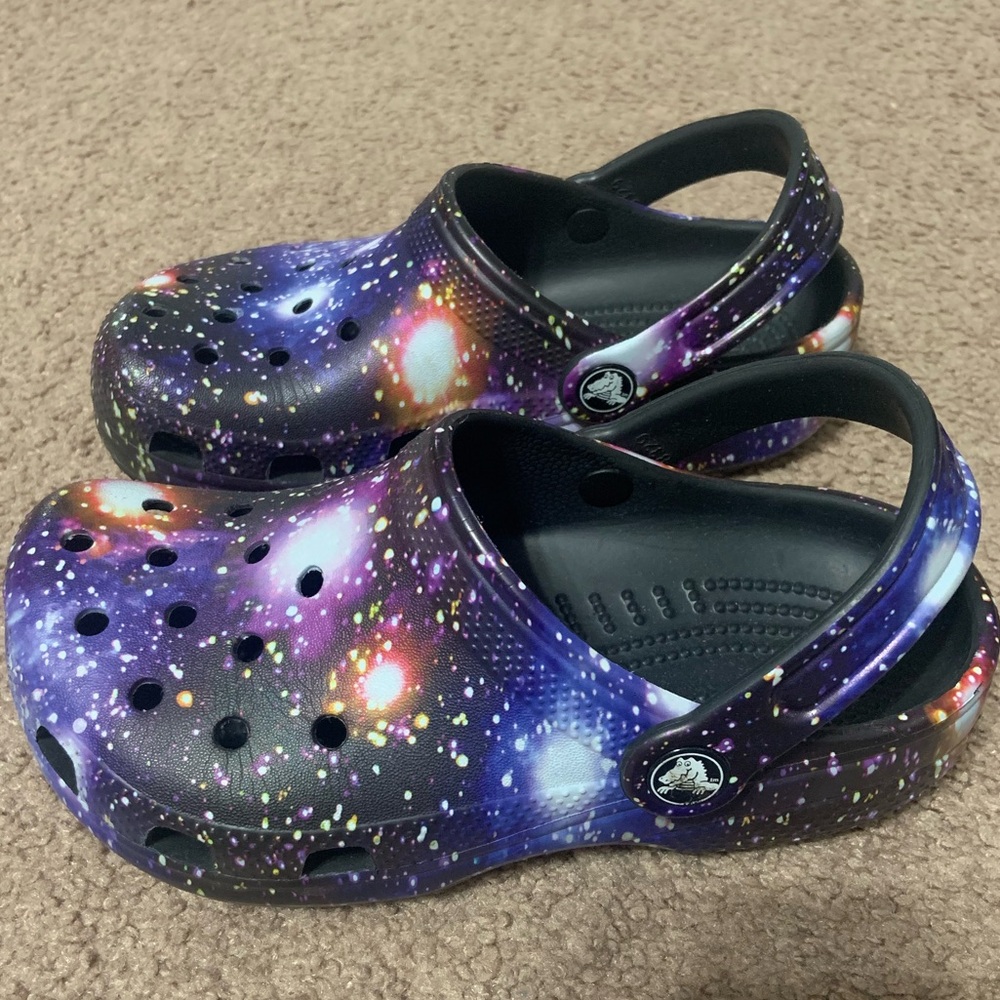 Kids Galaxy Crocs, size 1